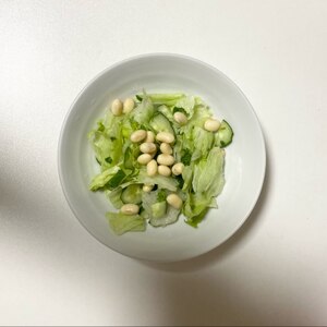 大豆水煮とレタス&コーンのコブサラダ